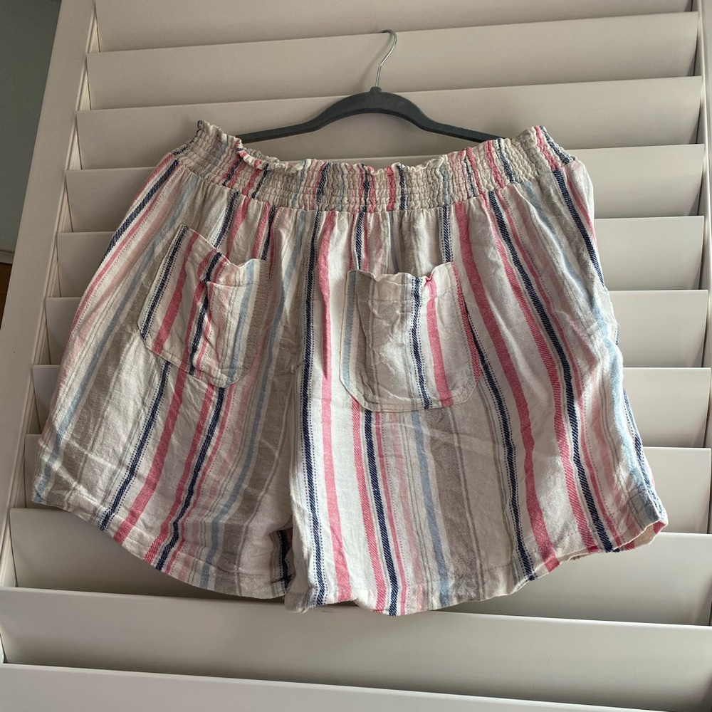 Stripped Shorts